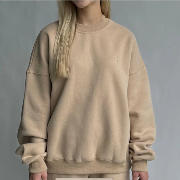 Cozy Ghost - Cloud Crewneck - Picture 1 of 5